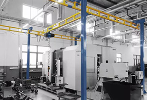 克魯克自立式起重機設(shè)備在湖北某汽車零部件廠的應用